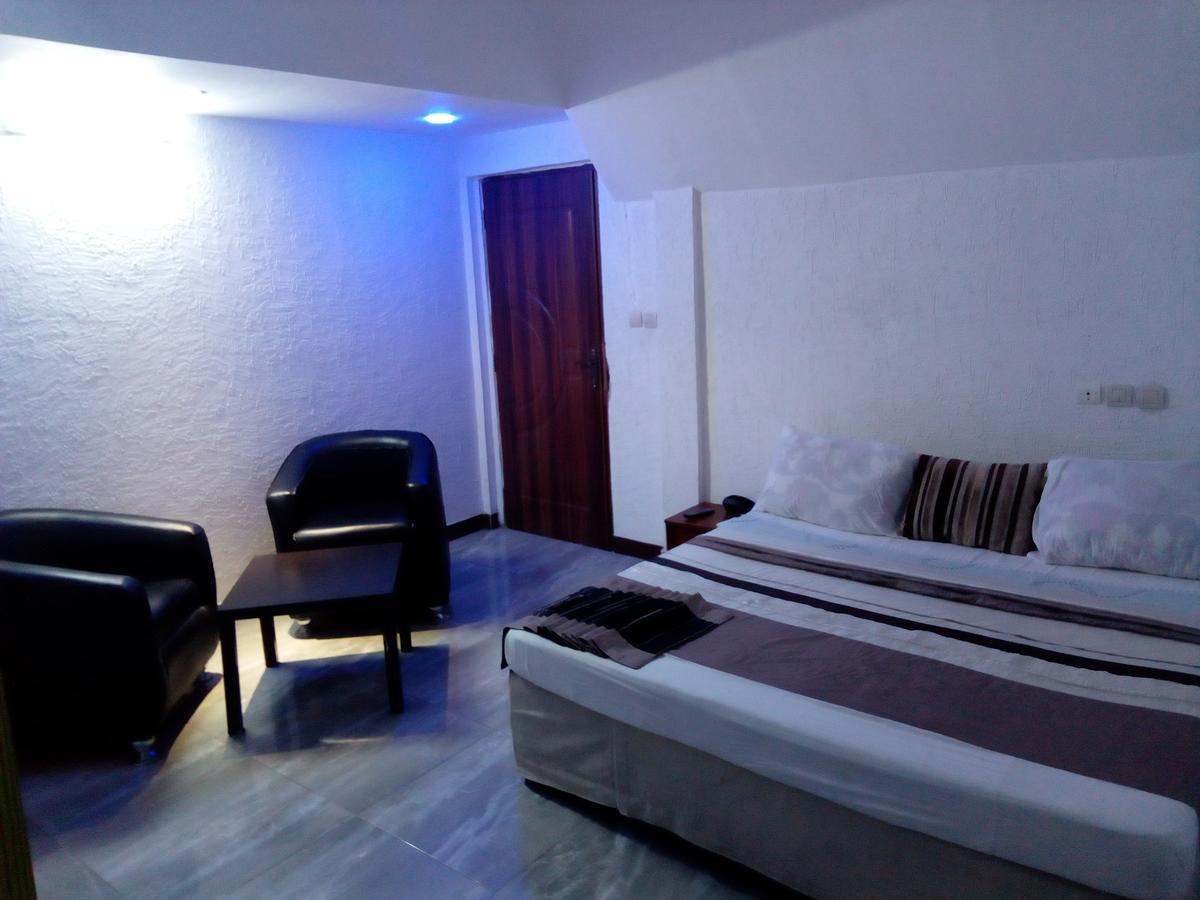 Senateur Hotel Agontinkon Cotonou Esterno foto
