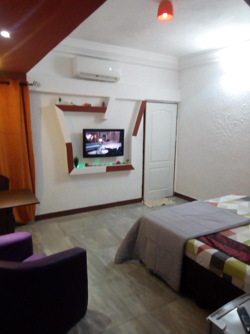 Senateur Hotel Agontinkon Cotonou Esterno foto