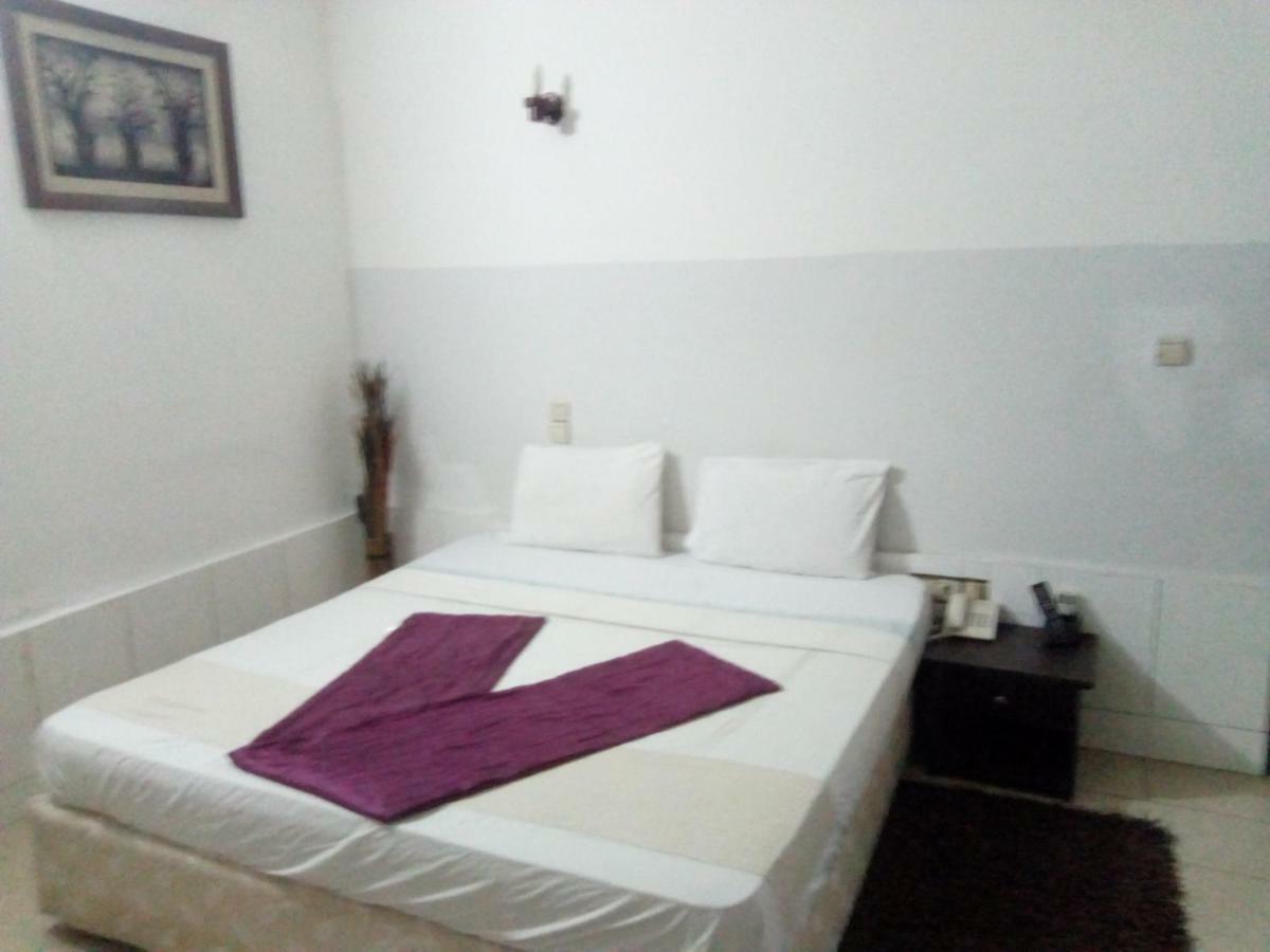 Senateur Hotel Agontinkon Cotonou Esterno foto