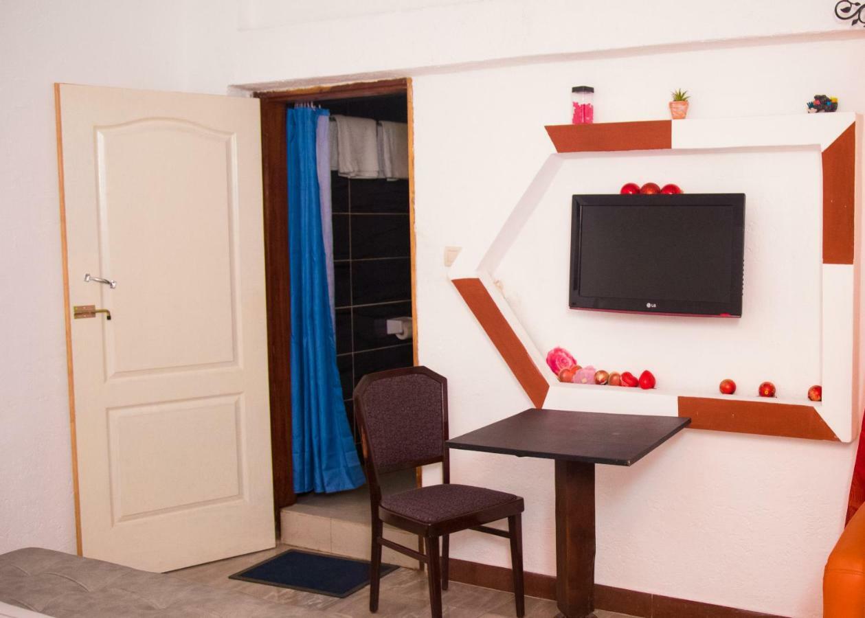 Senateur Hotel Agontinkon Cotonou Esterno foto