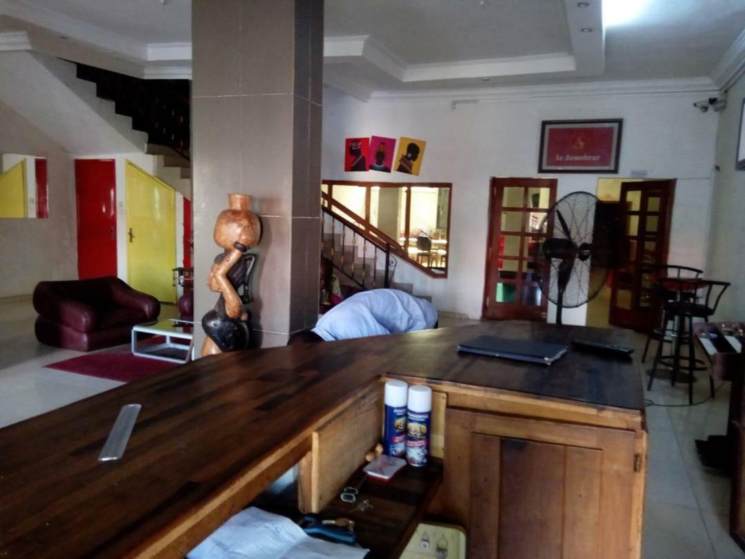 Senateur Hotel Agontinkon Cotonou Esterno foto